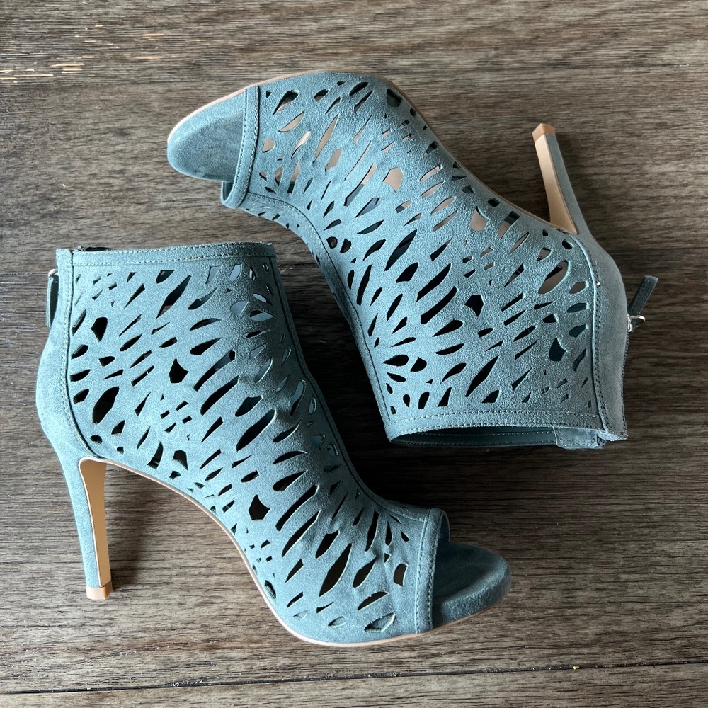 White House black market high heels